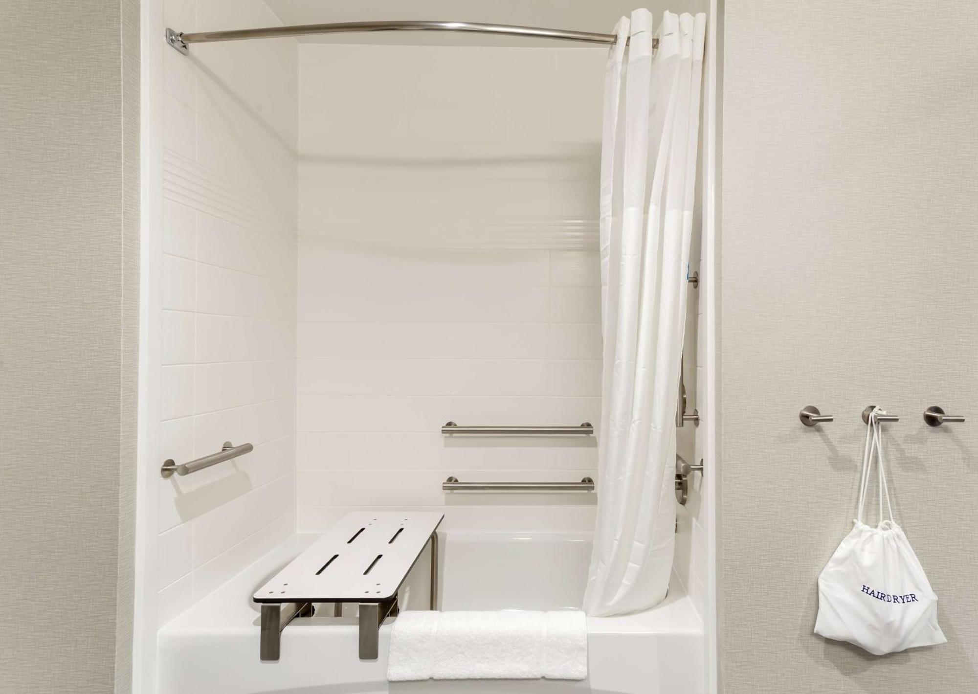 Hampton Inn Madison, Oh Esterno foto